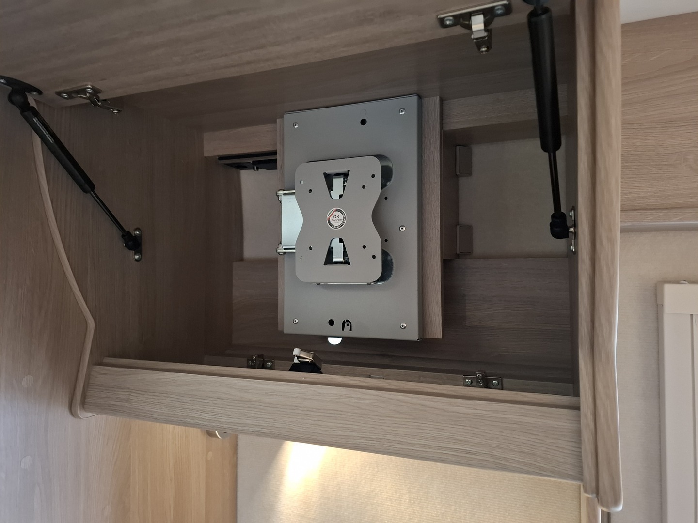 KABE Travel Master Classic 740 LGB 2025