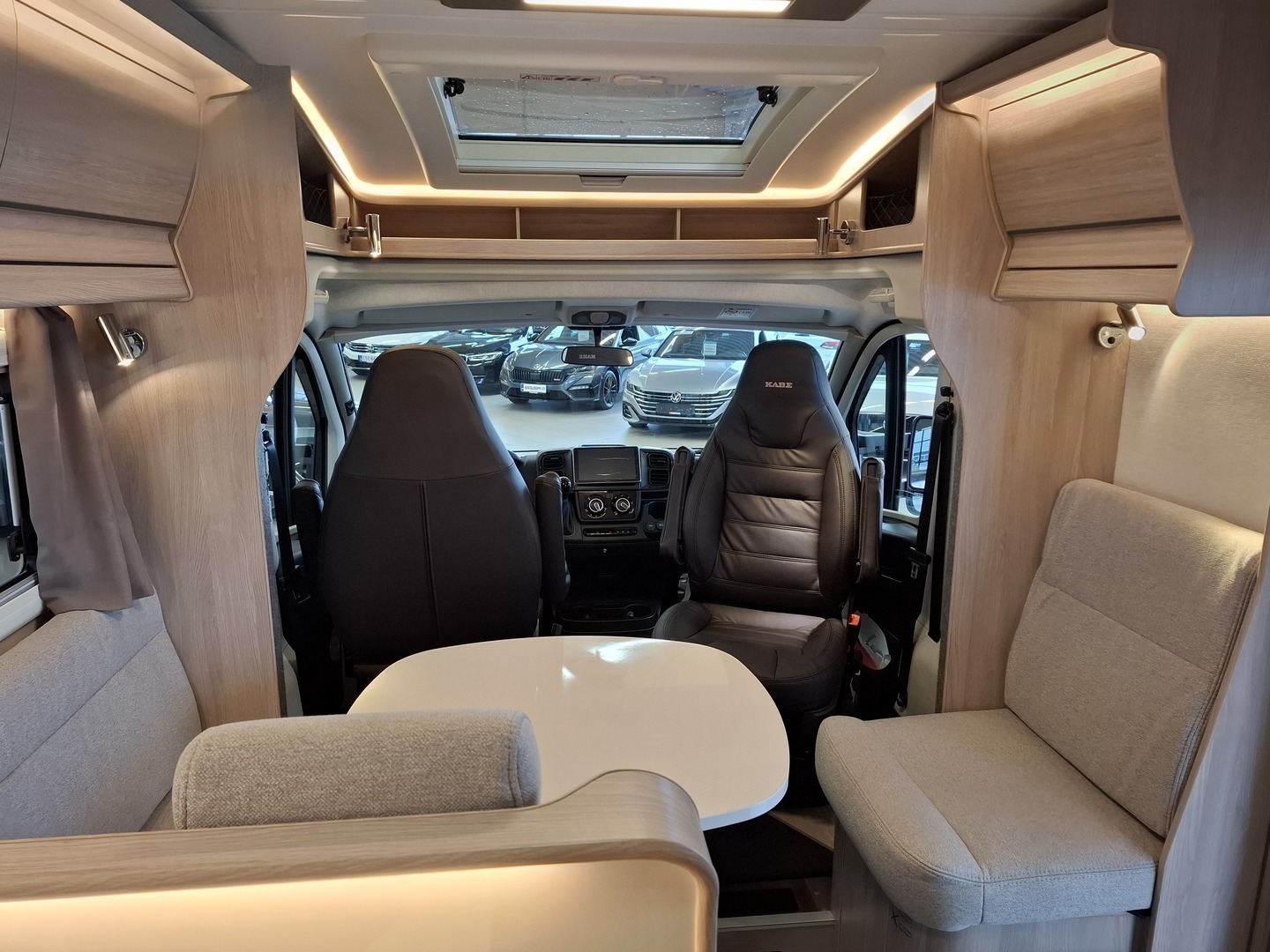 KABE Travel Master Classic 740 LGB 2025