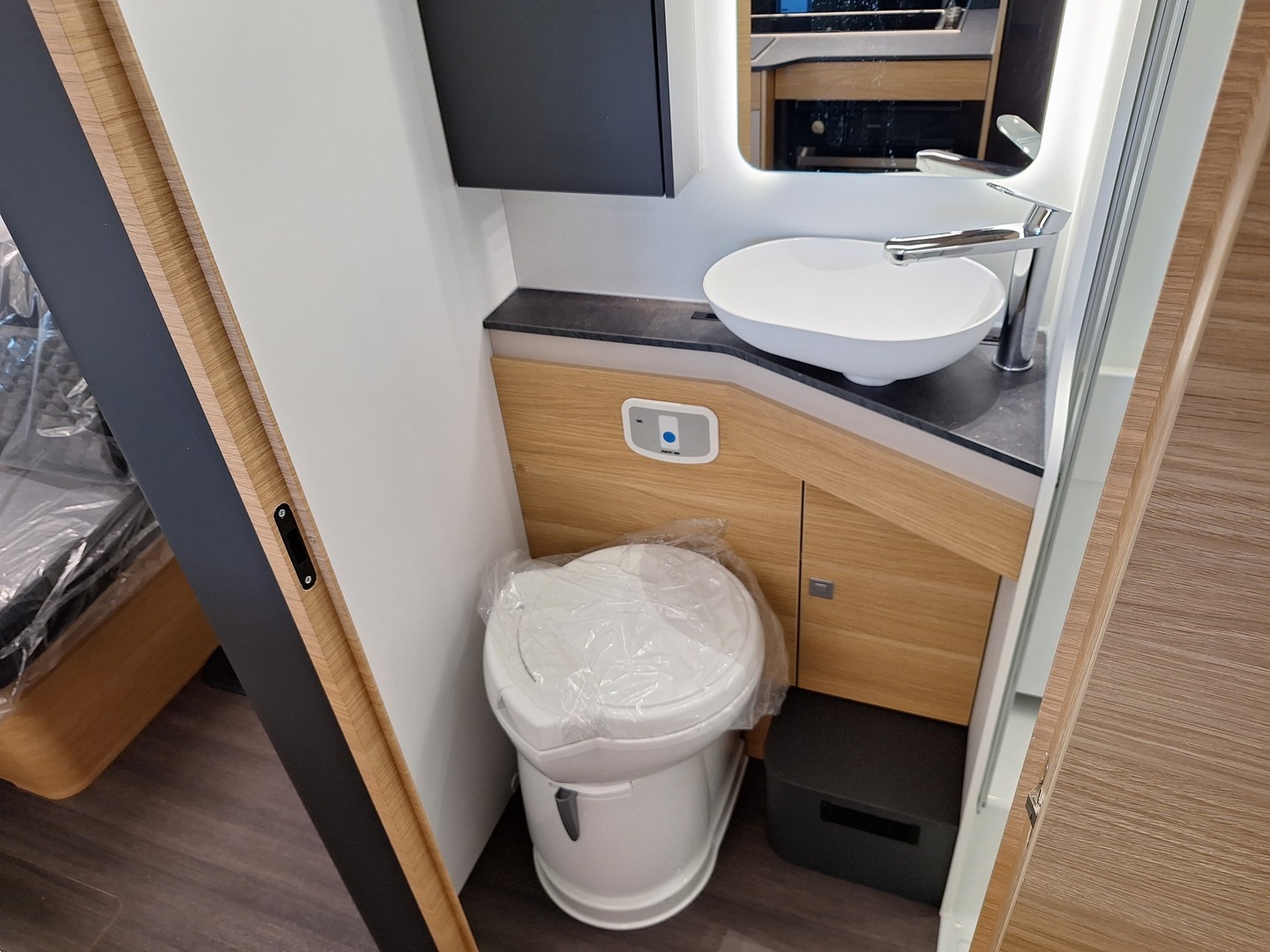 ADRIA CORAL XL 670 SL 2026