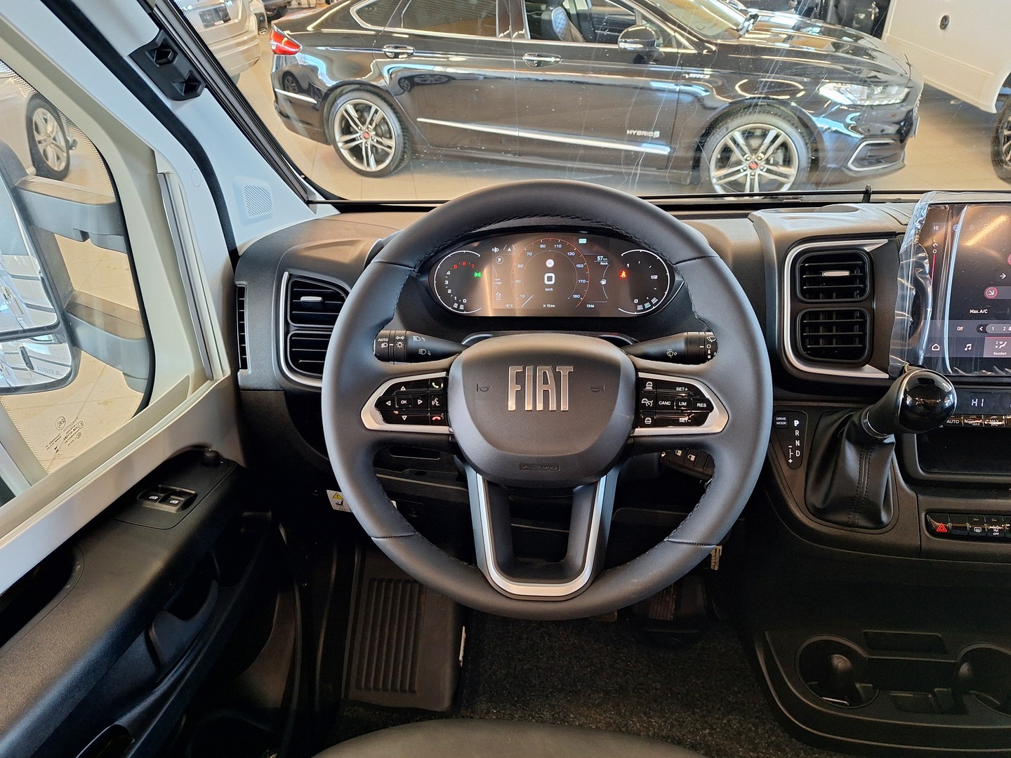 ADRIA CORAL XL 670 SL 2026