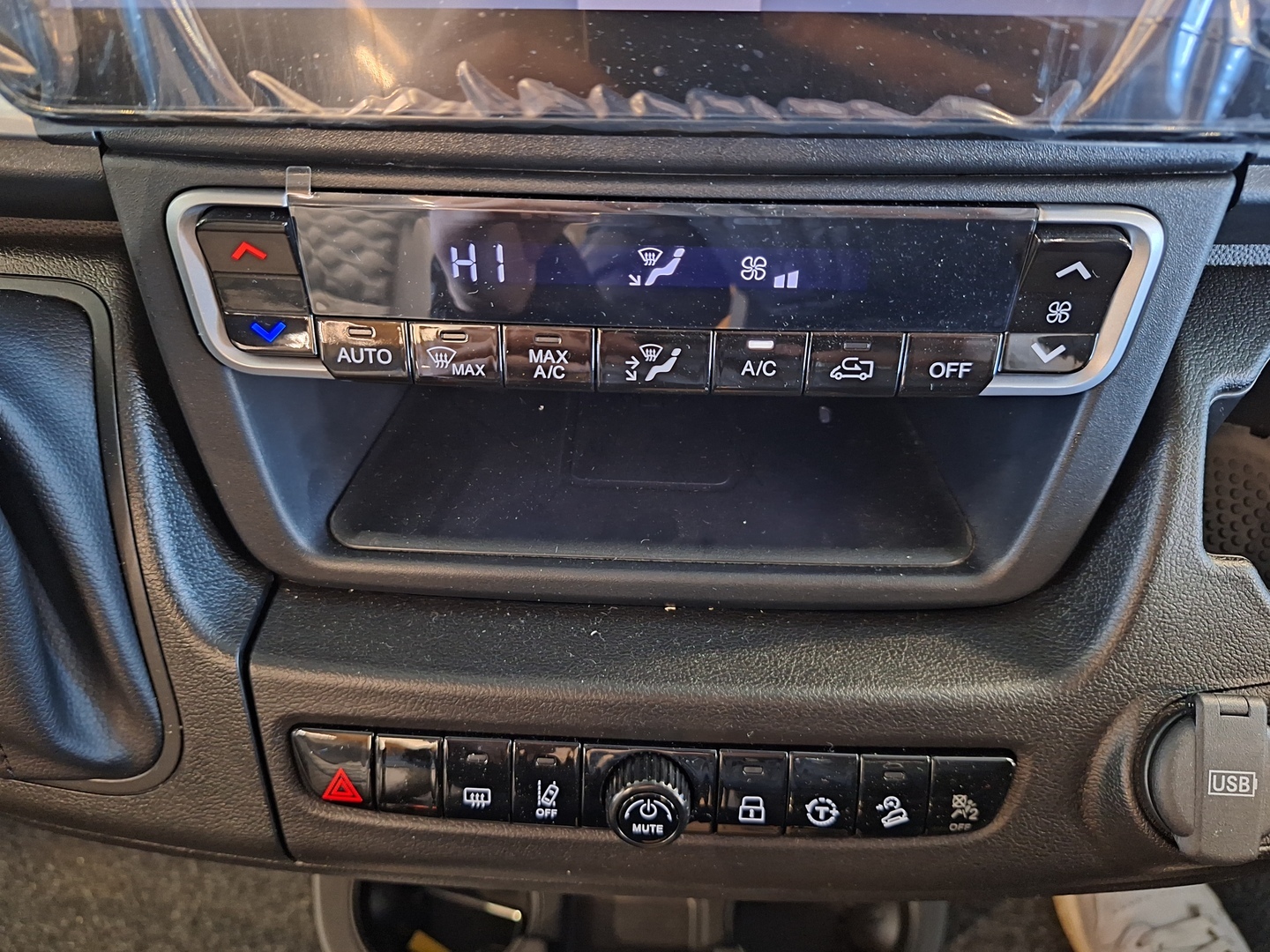 ADRIA CORAL XL 670 SL 2026