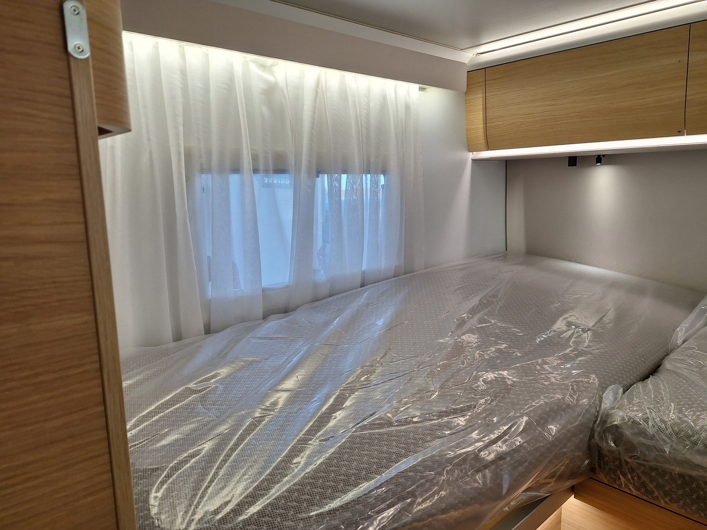 ADRIA CORAL XL 670 SL 2026