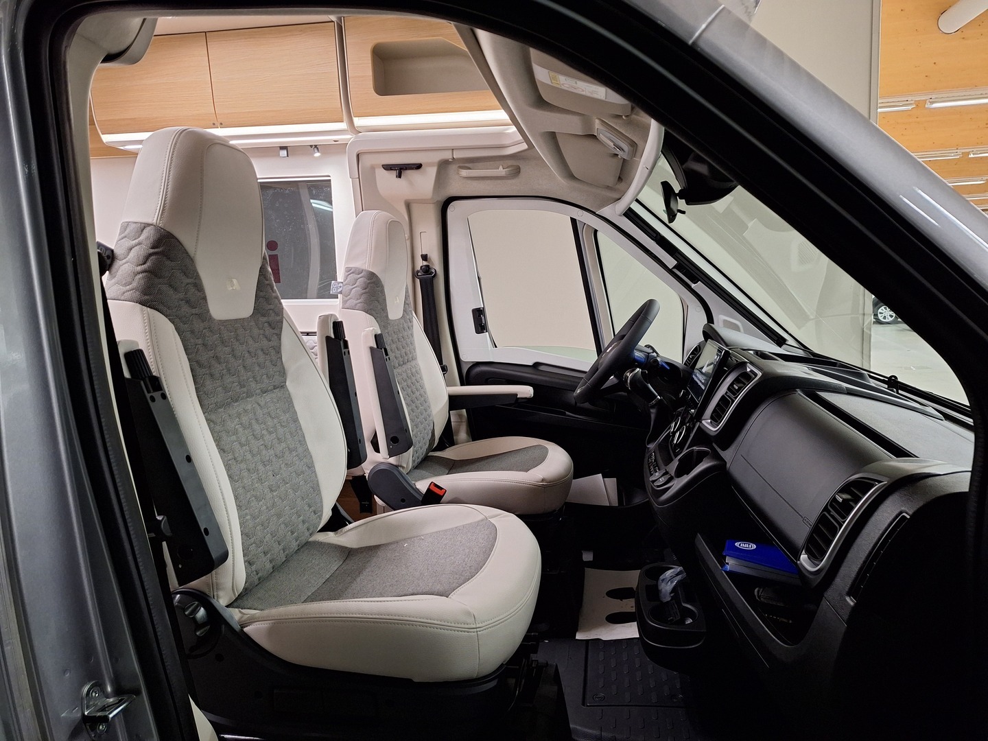 ADRIA Matrix 670 SL 60 Years Selection 2026