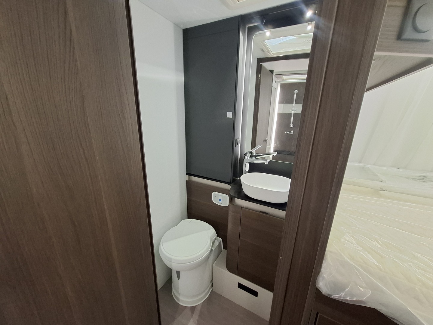 ADRIA MATRIX SUPREME 670 SL 2026