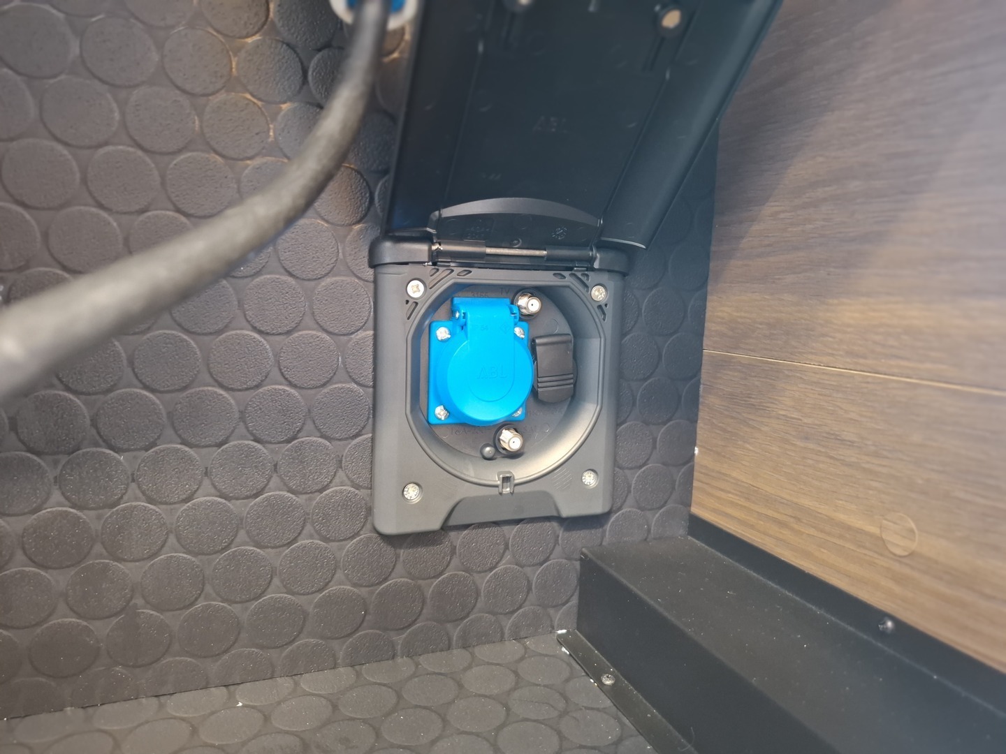 ADRIA MATRIX SUPREME 670 SL 2026