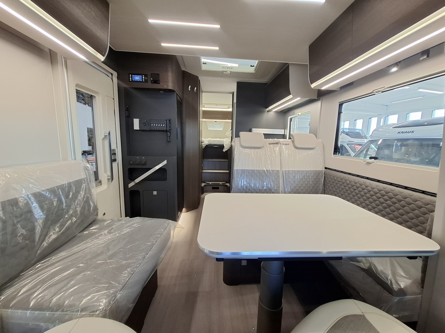 ADRIA MATRIX SUPREME 670 SL 2026