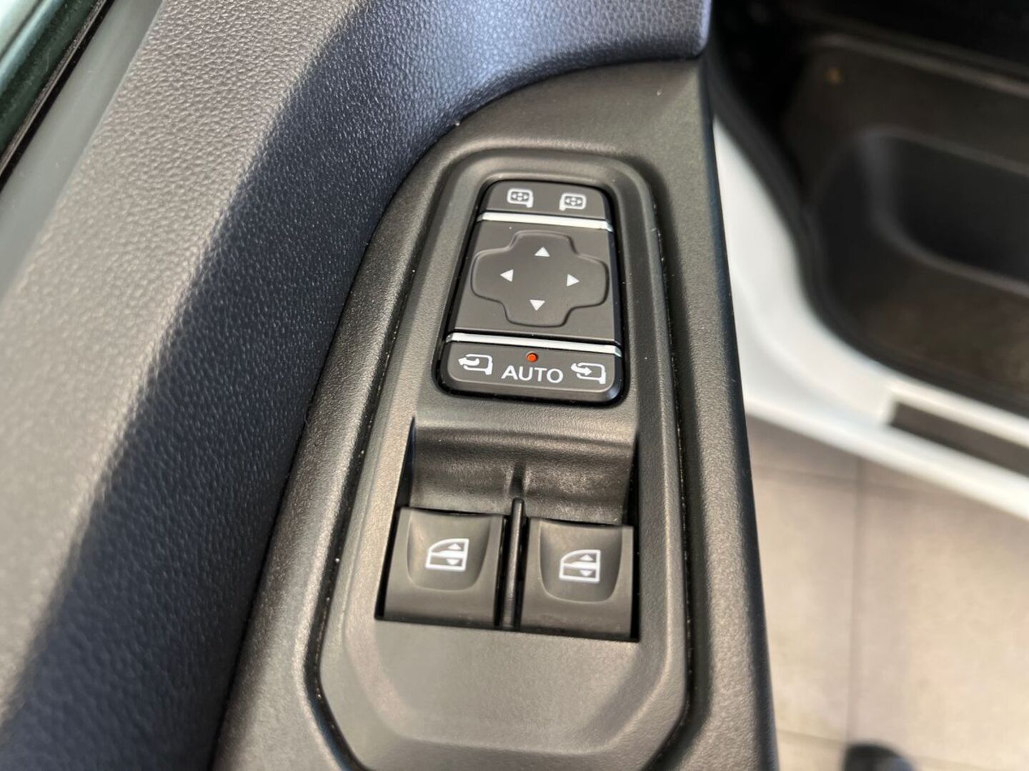 NISSAN Primastar 2022