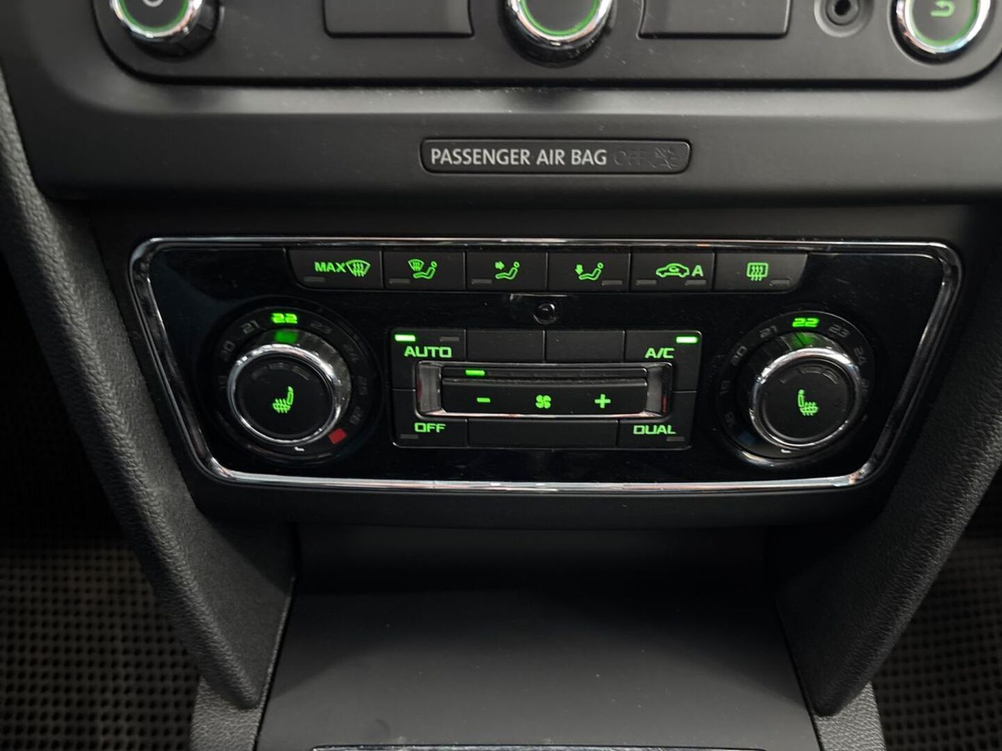 SKODA Superb 2014