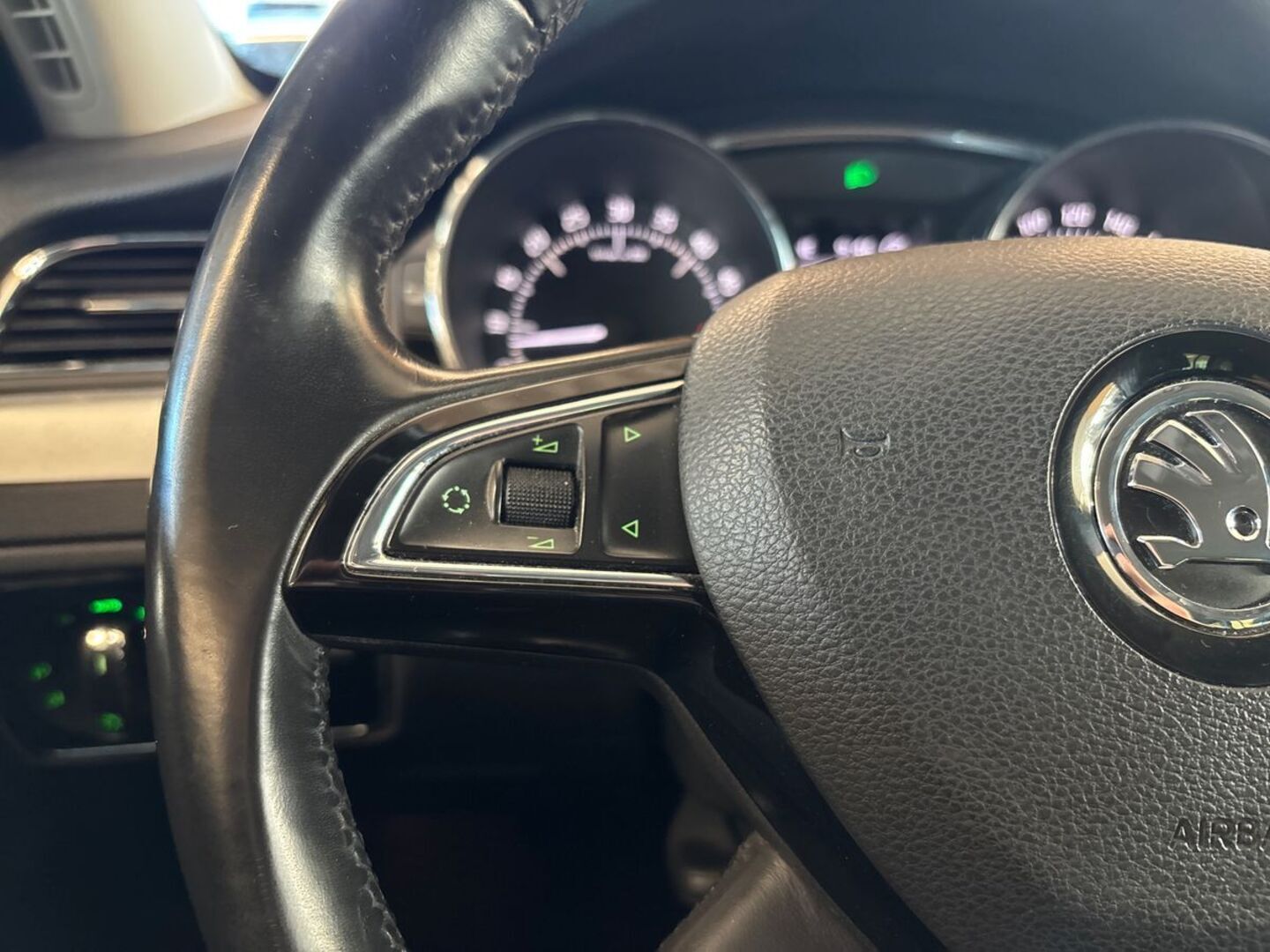 SKODA Superb 2014