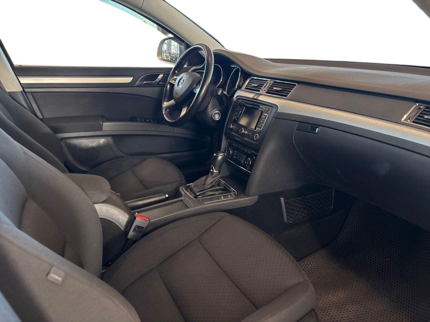 SKODA Superb 2014