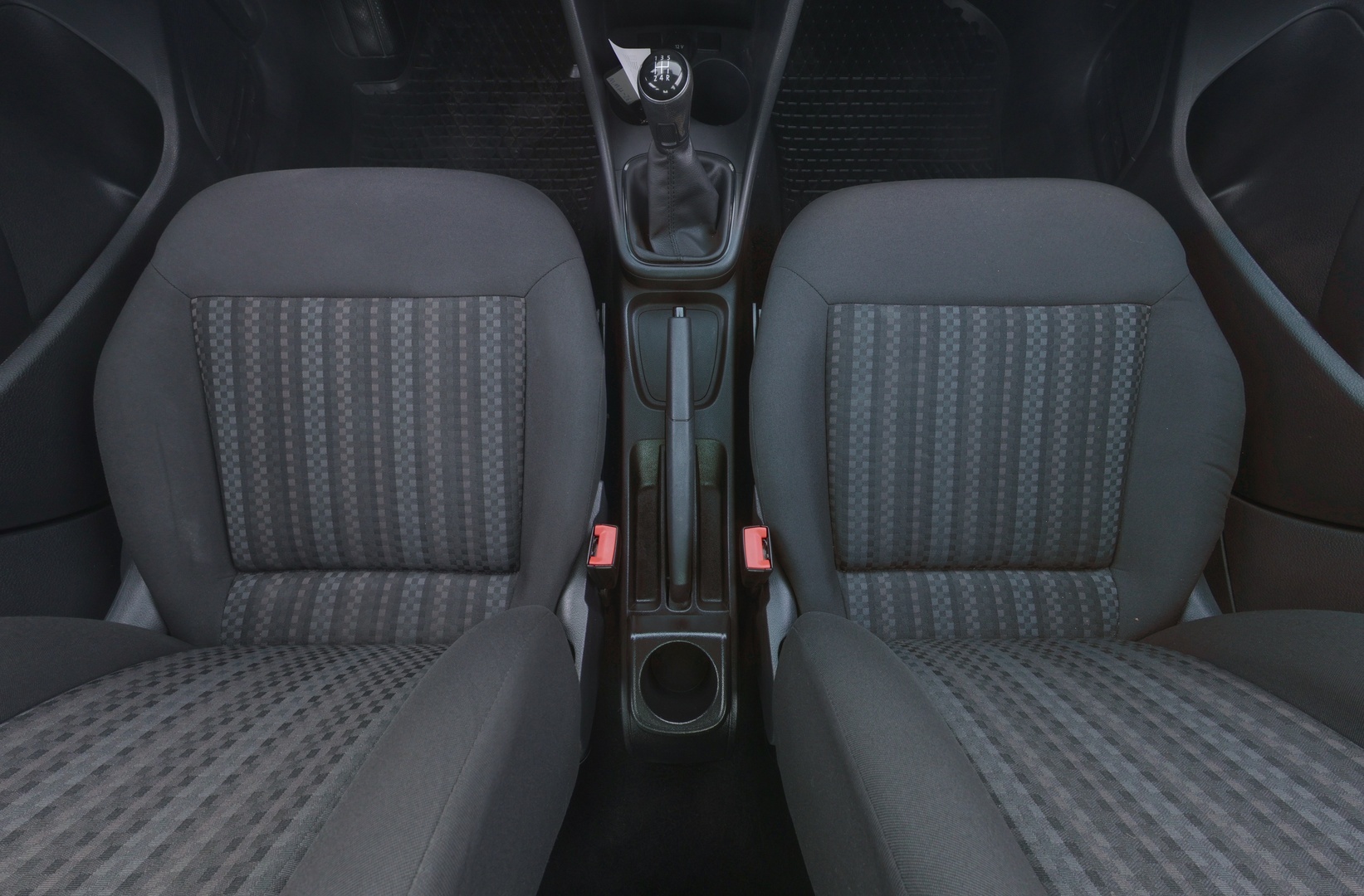 VOLKSWAGEN Polo 2015