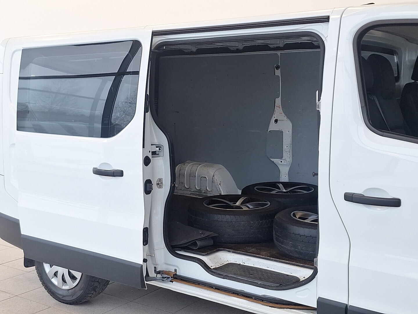 RENAULT Trafic 2015