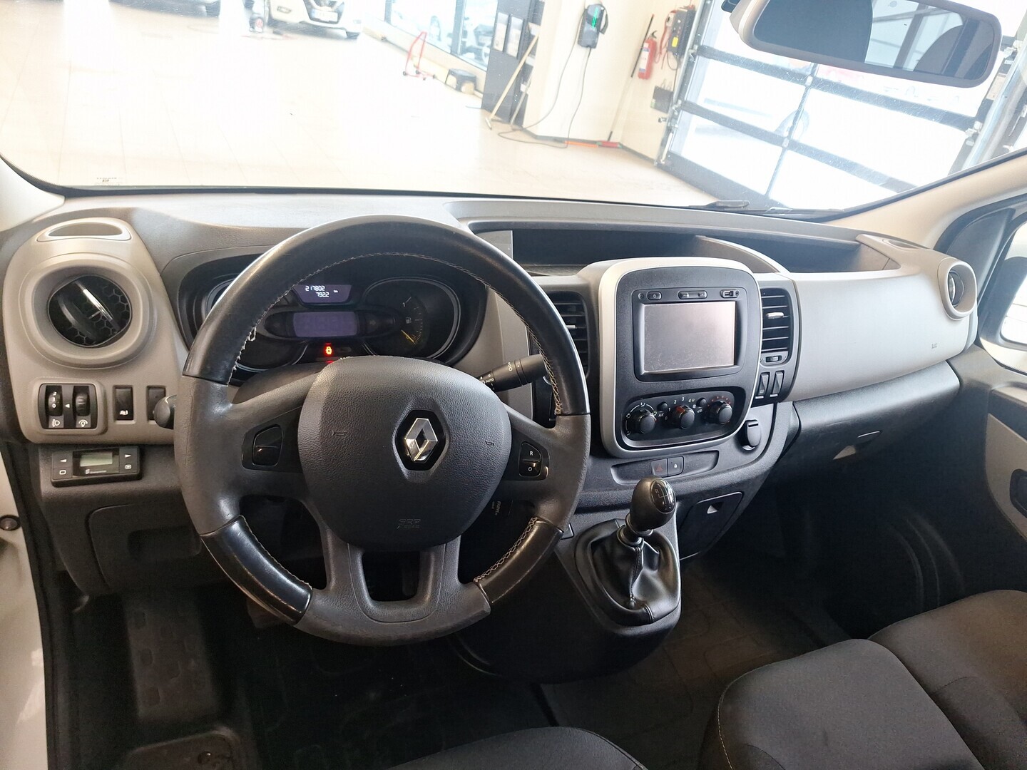 RENAULT Trafic 2015