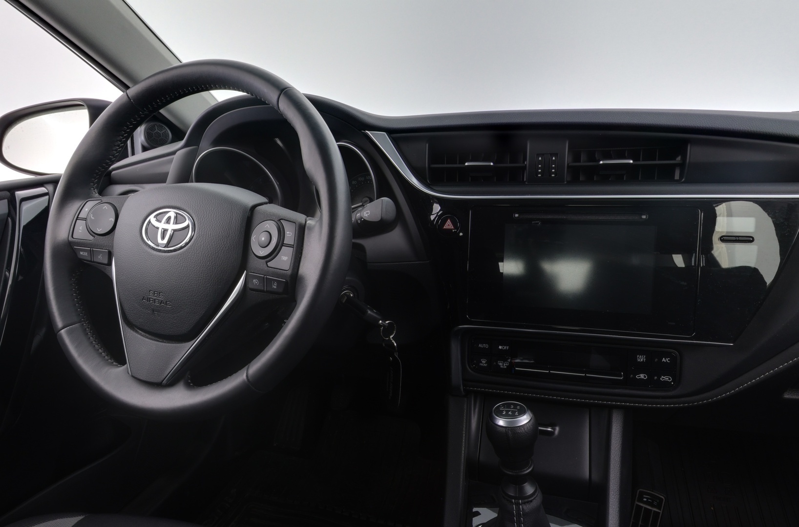 TOYOTA Auris 2018
