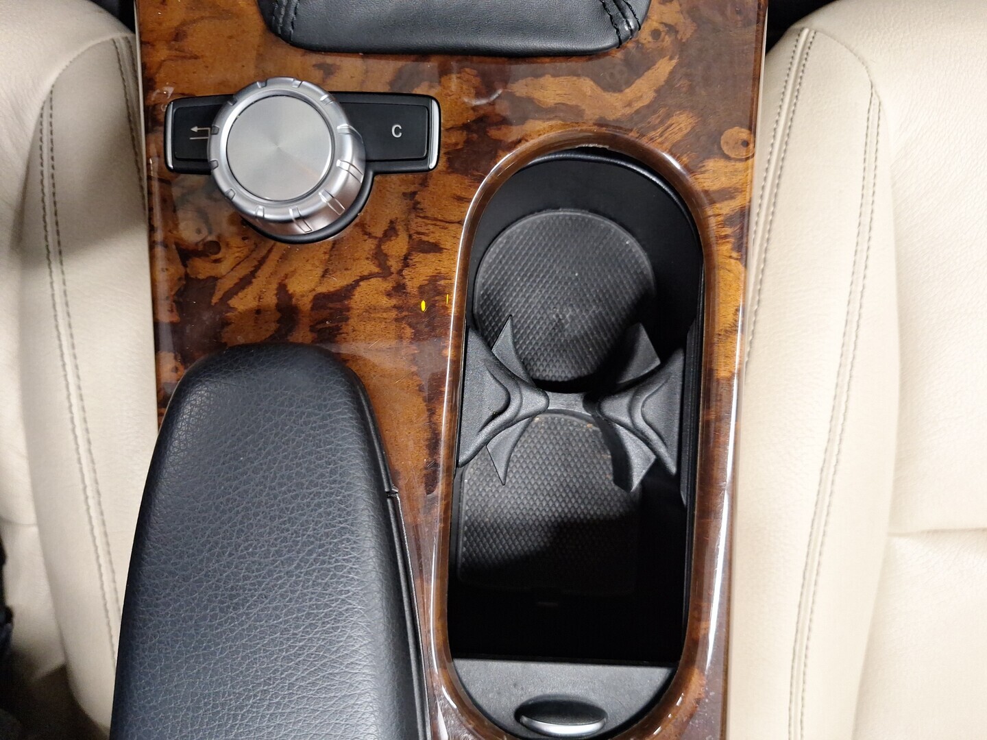 MERCEDES-BENZ SLK 2011