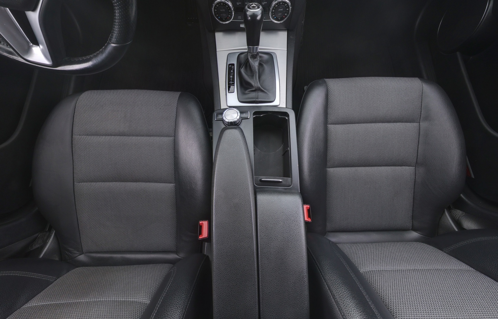 MERCEDES-BENZ C 2012