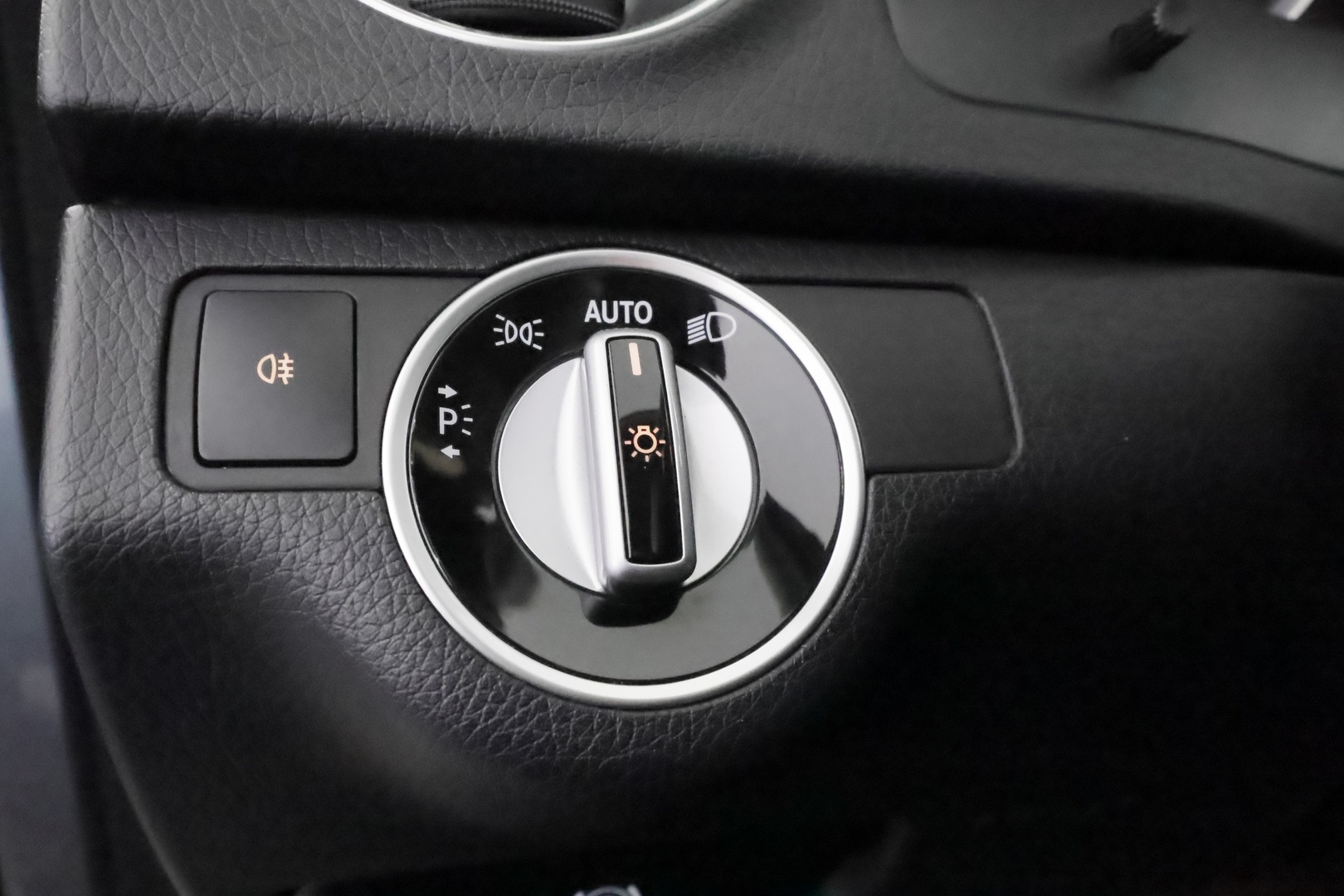 MERCEDES-BENZ C 2012