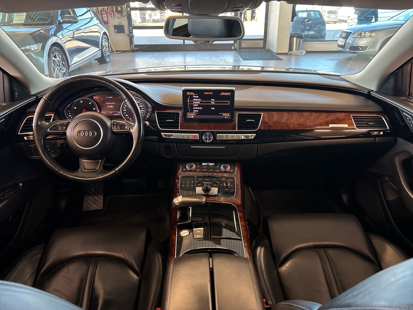 AUDI A8 2010