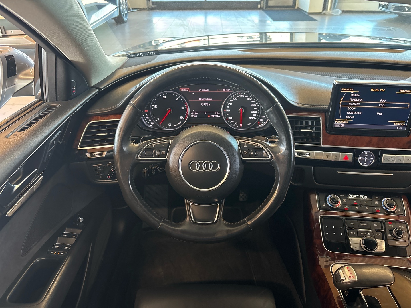 AUDI A8 2010