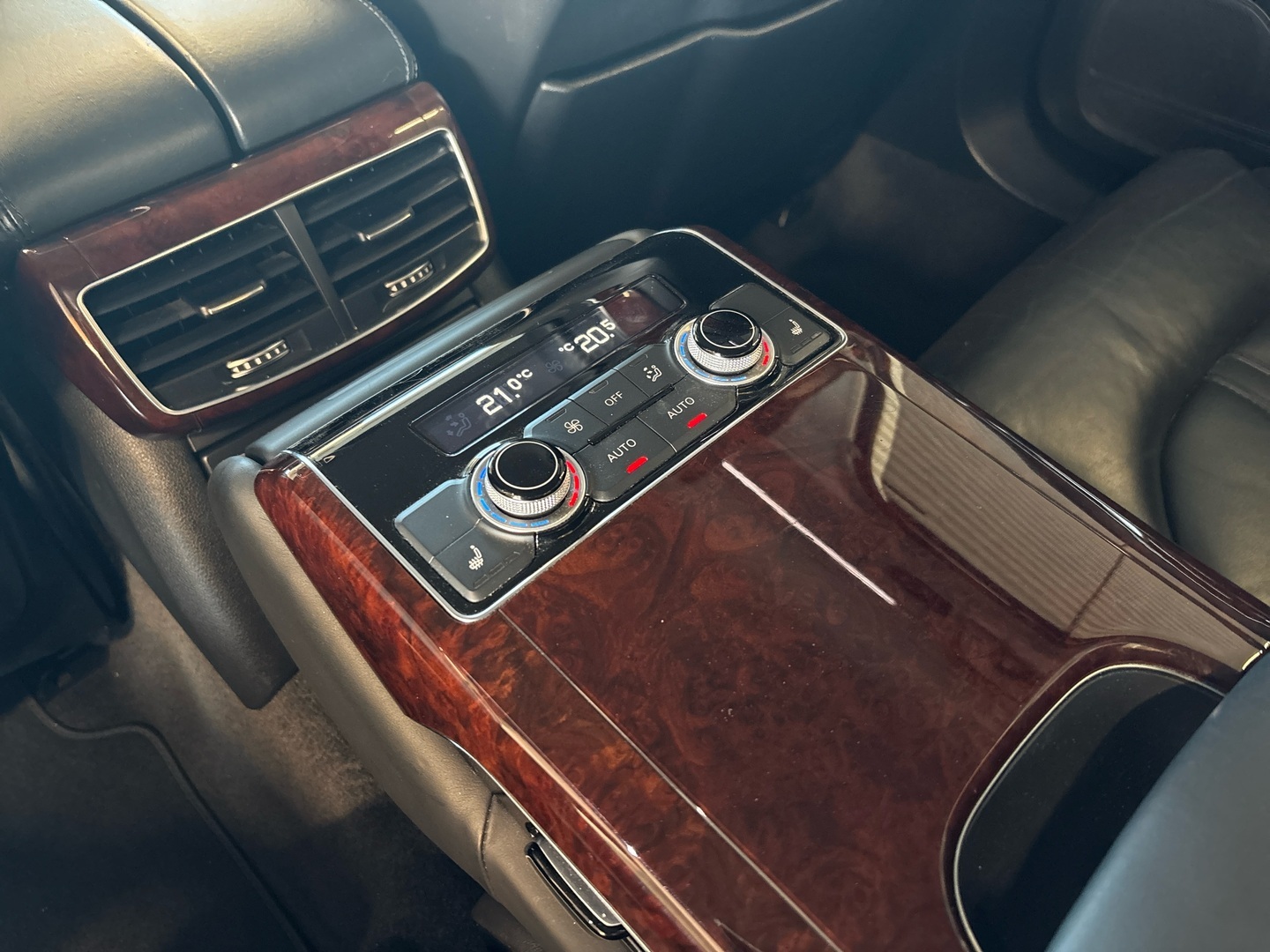AUDI A8 2010