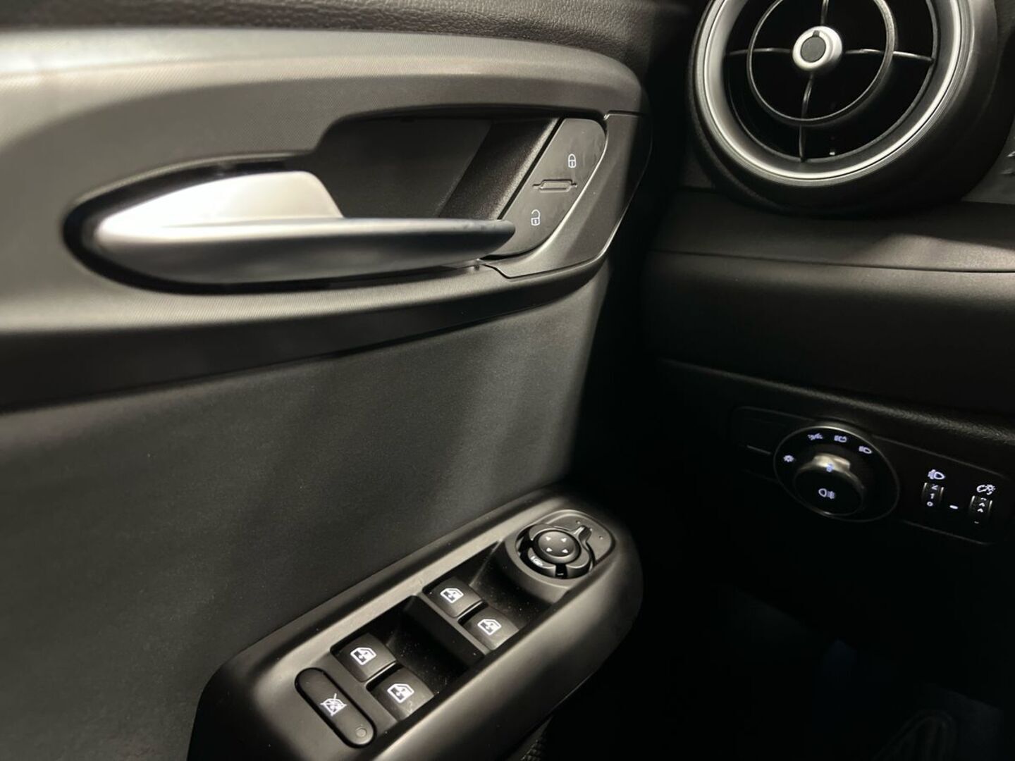ALFA ROMEO Tonale 2024