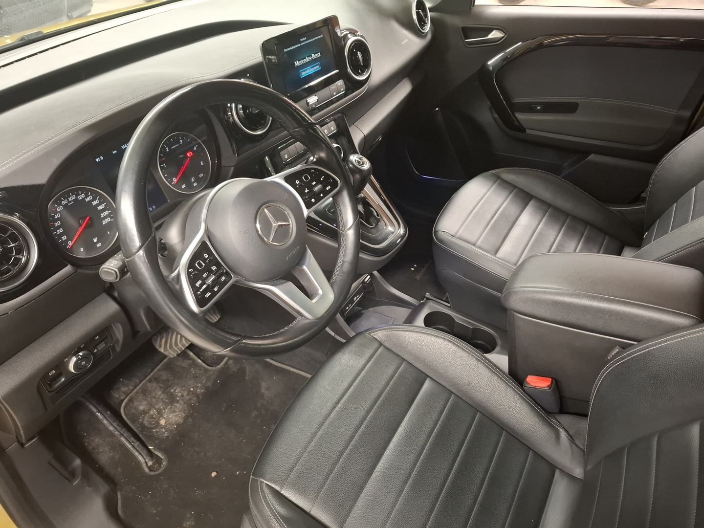 MERCEDES-BENZ T 2022