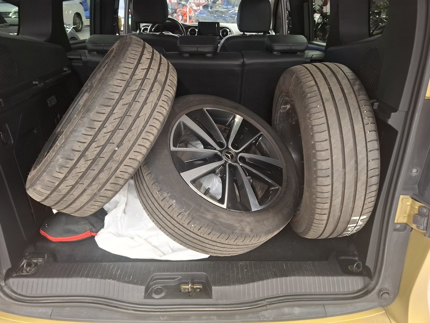 MERCEDES-BENZ T 2022