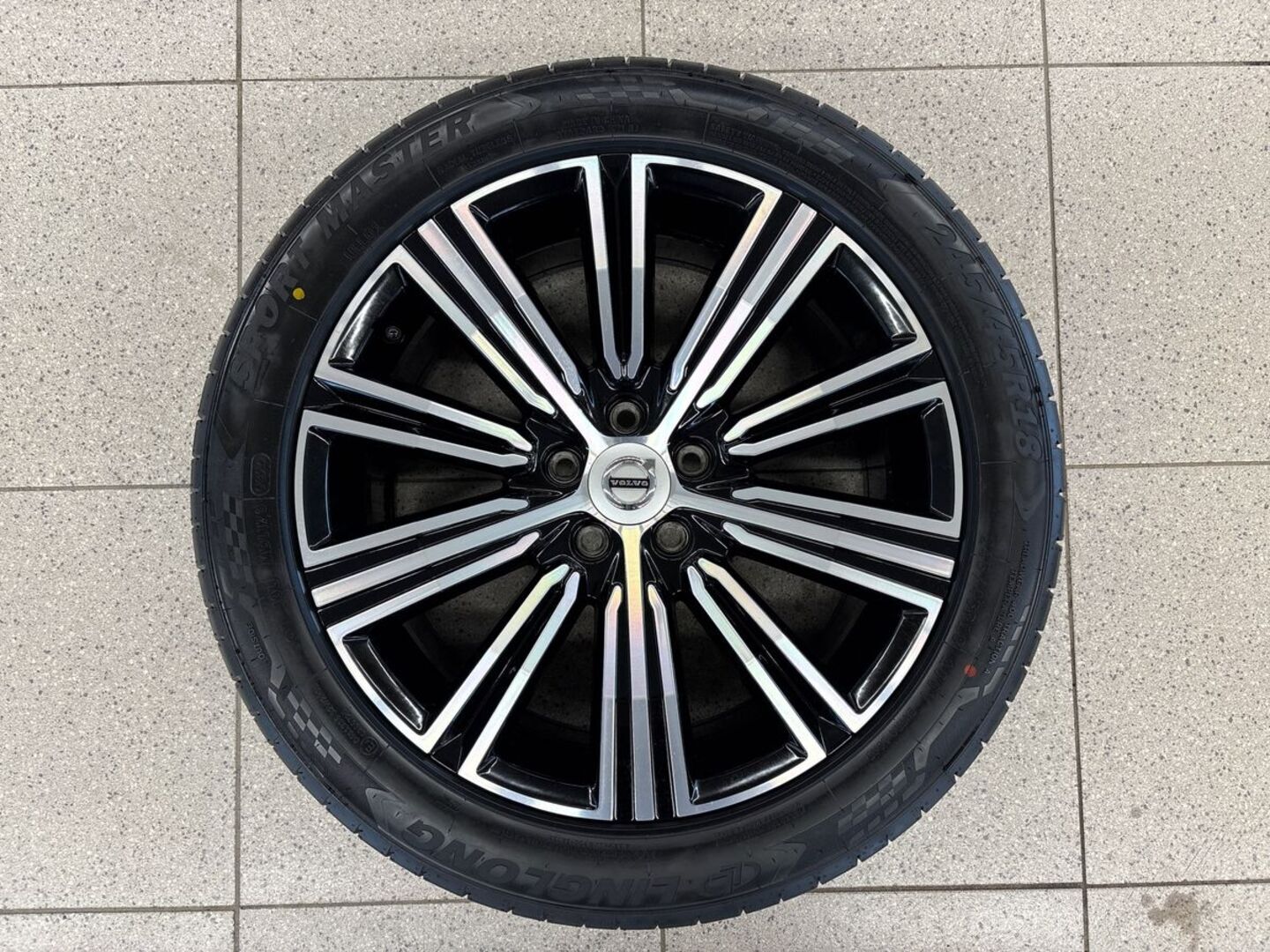 VOLVO V60 2021