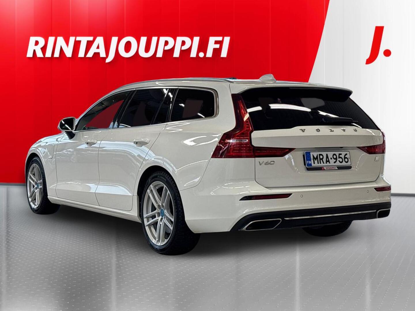 VOLVO V60 2021
