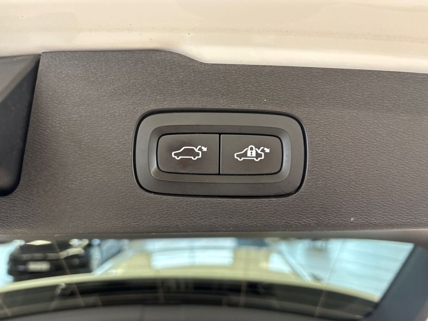 VOLVO V60 2021