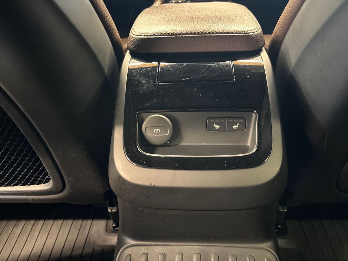 VOLVO V60 2021