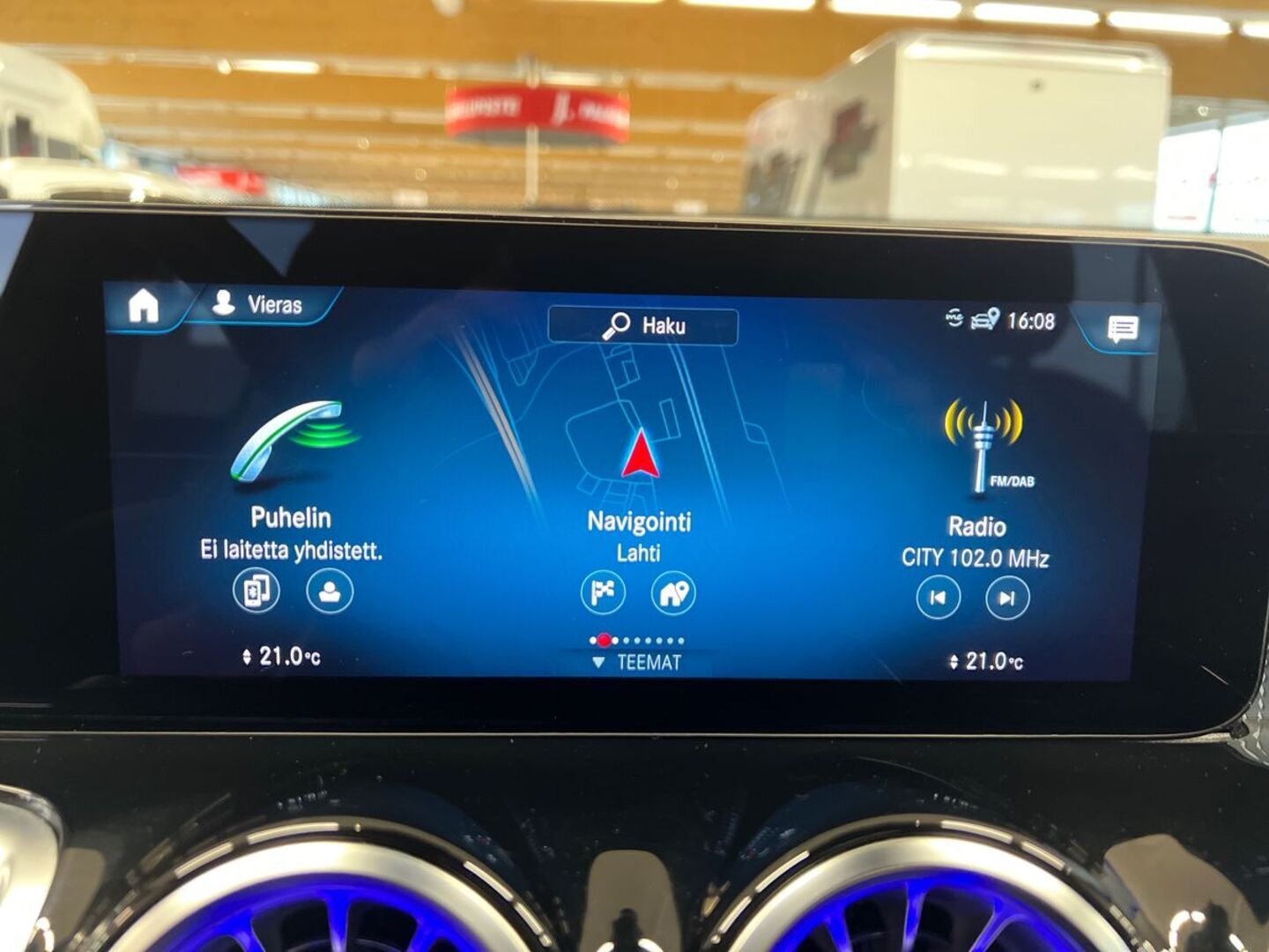 MERCEDES-BENZ EQB 2022