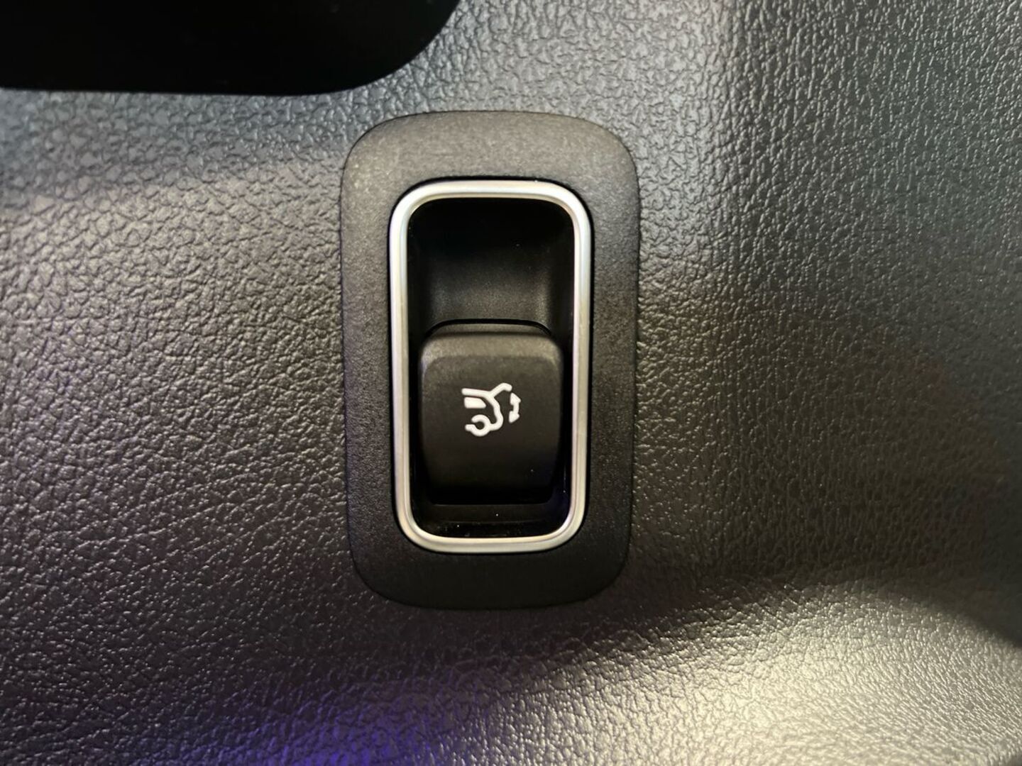 MERCEDES-BENZ EQB 2022