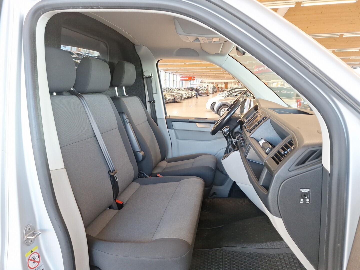 VOLKSWAGEN Transporter 2019