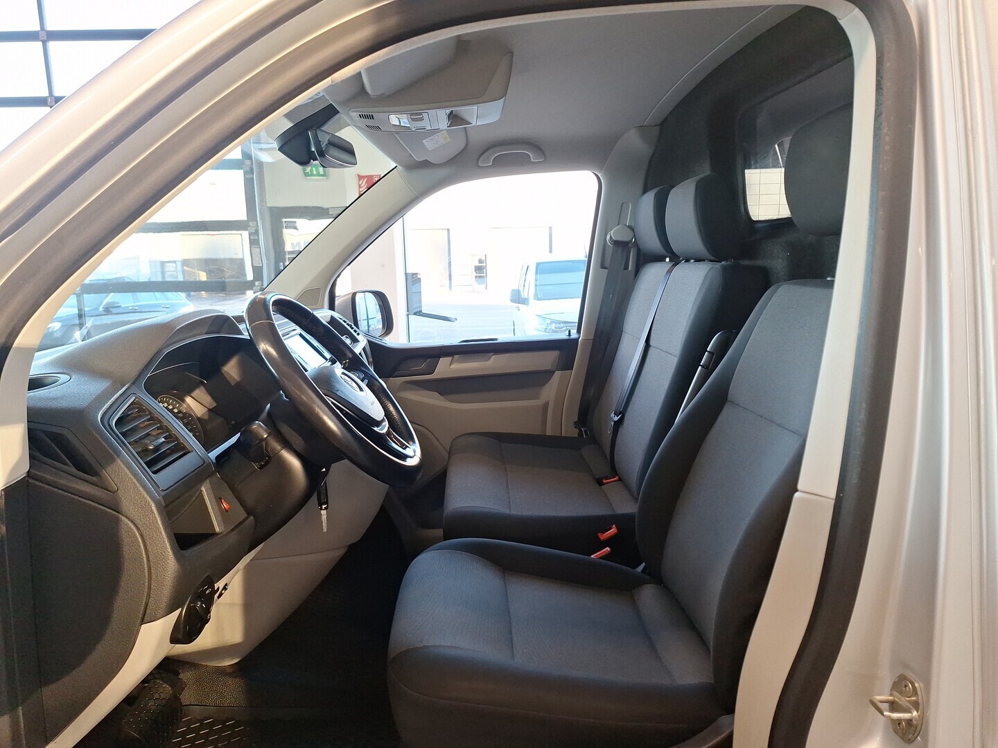 VOLKSWAGEN Transporter 2019