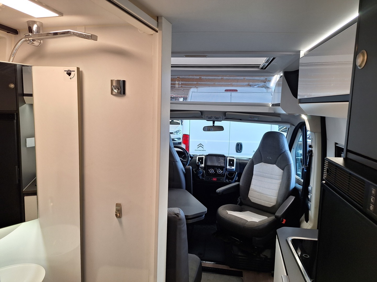 ADRIA TWIN SUPREME 2020