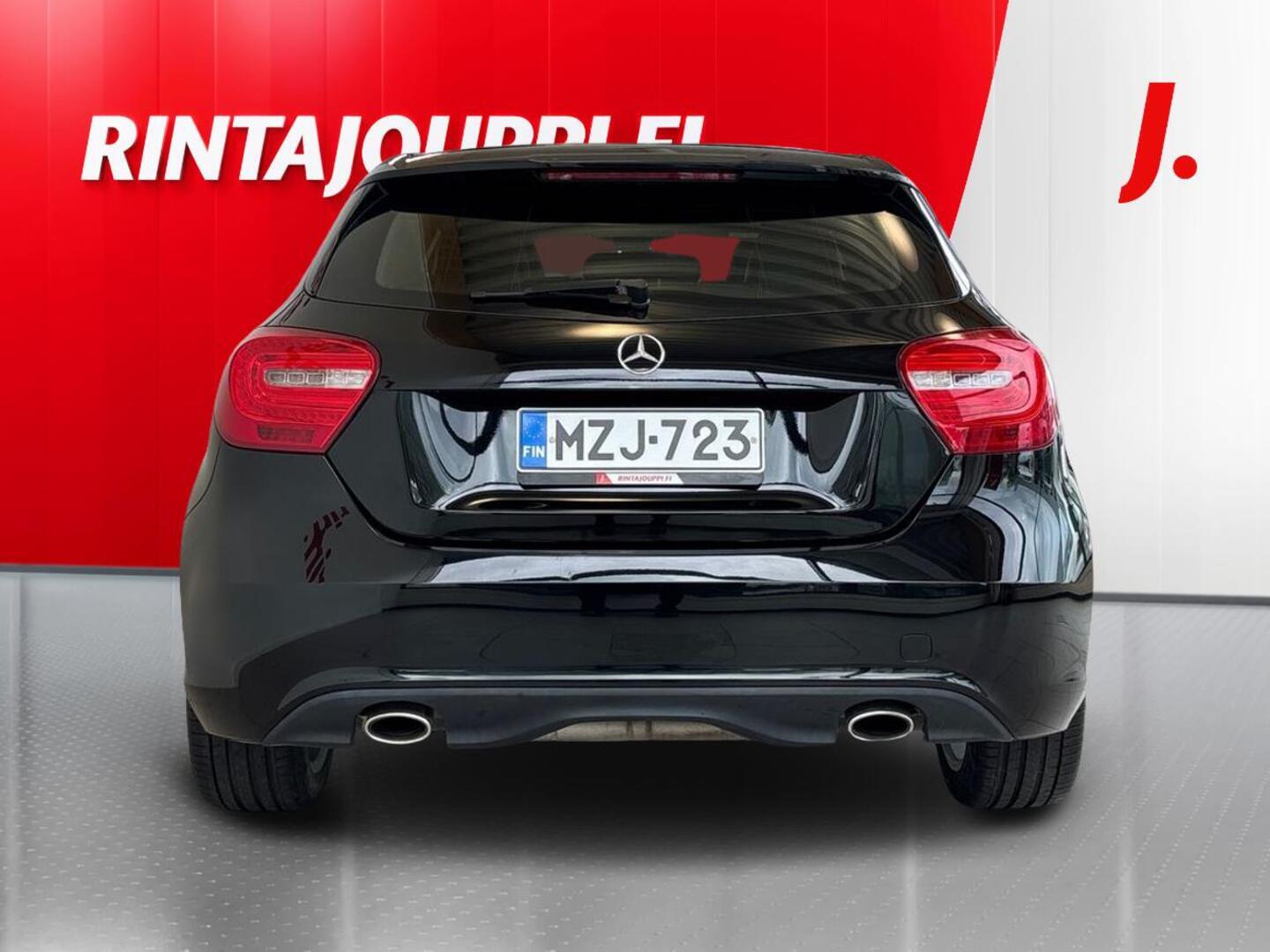 MERCEDES-BENZ A 2015