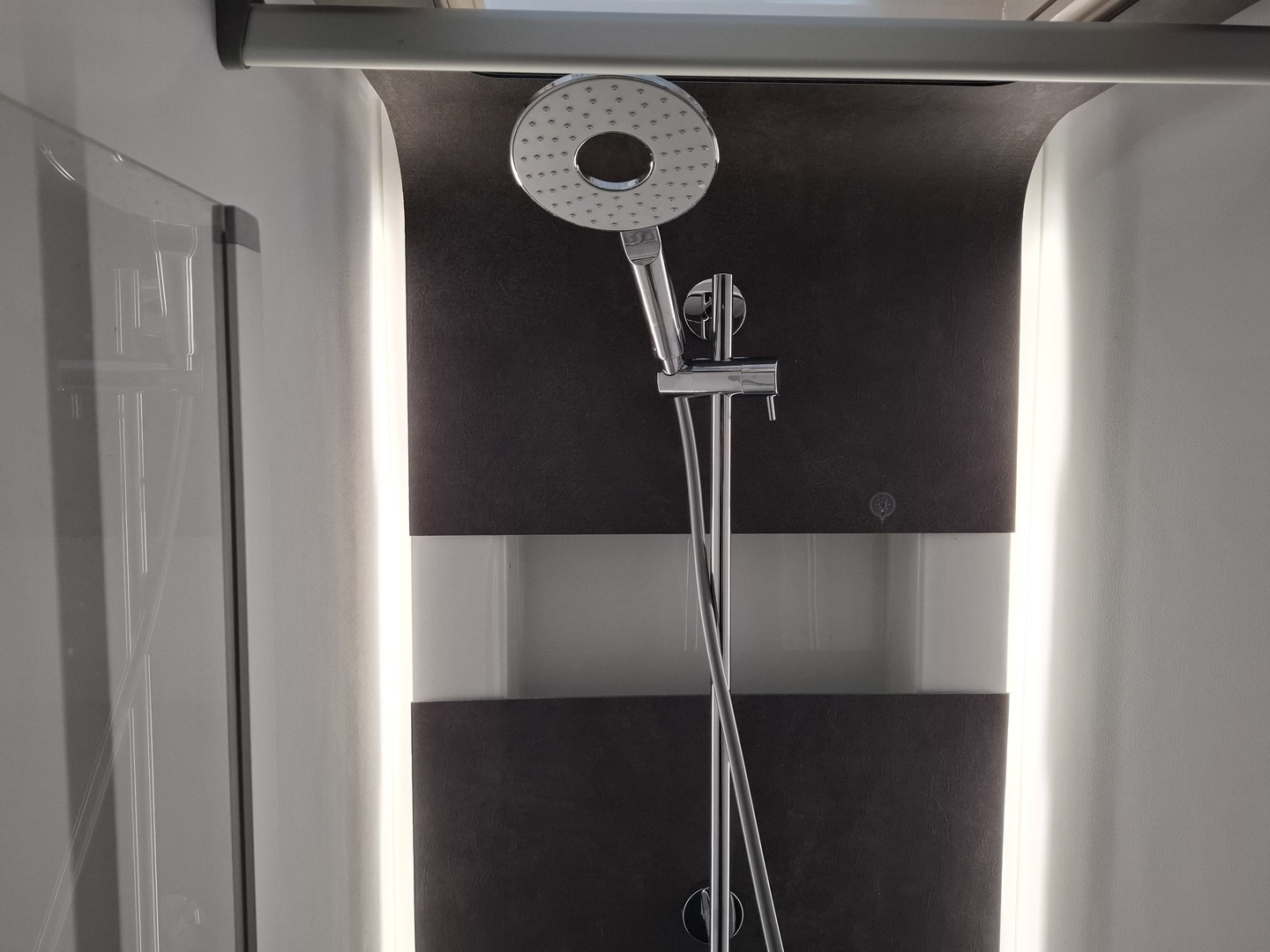 ADRIA MATRIX SUPREME 670 DL 2025