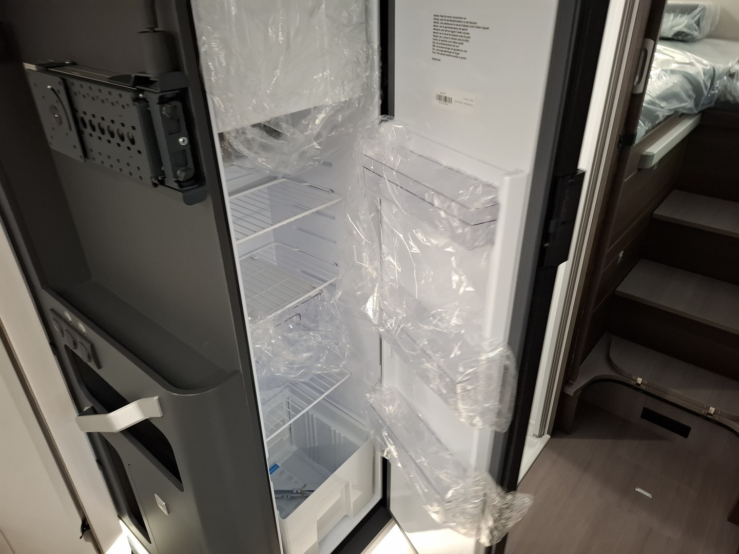 ADRIA MATRIX SUPREME 670 DL 2025