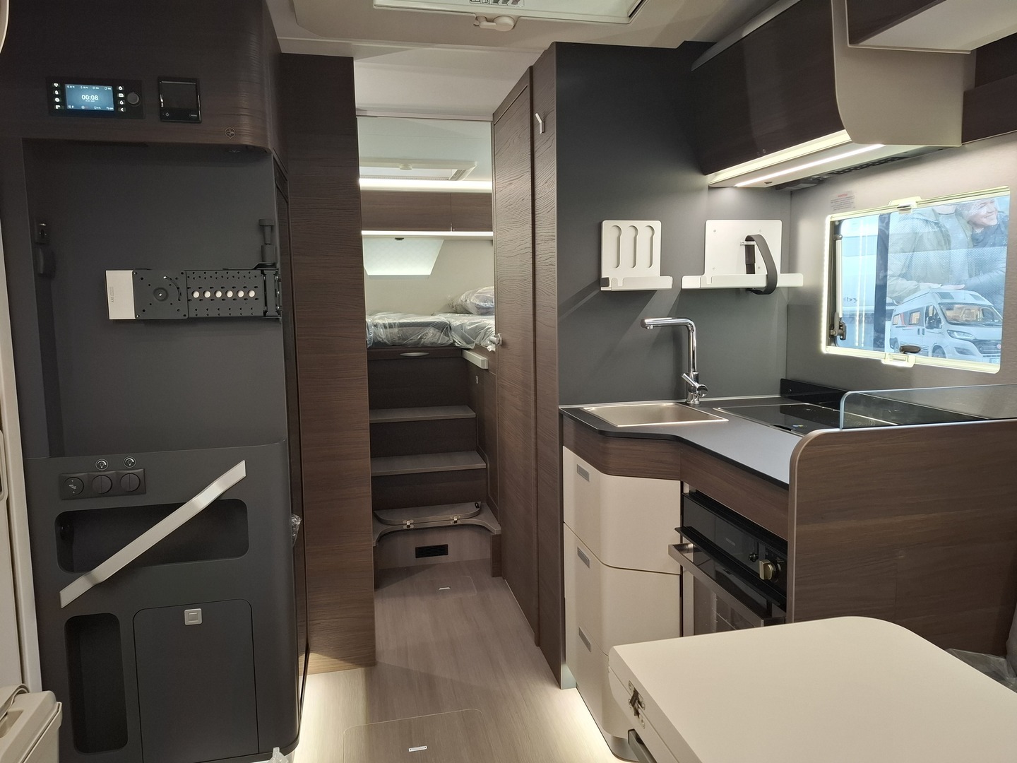 ADRIA MATRIX SUPREME 670 DL 2025