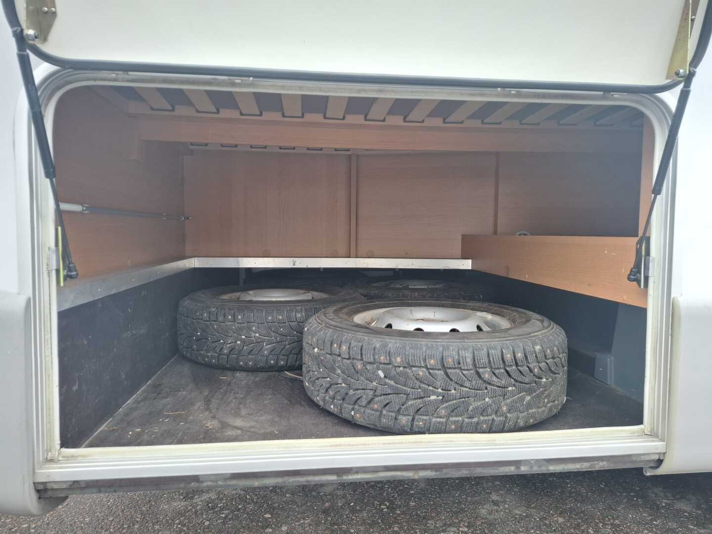 KNAUS Sun Traveller 655 MF 2007