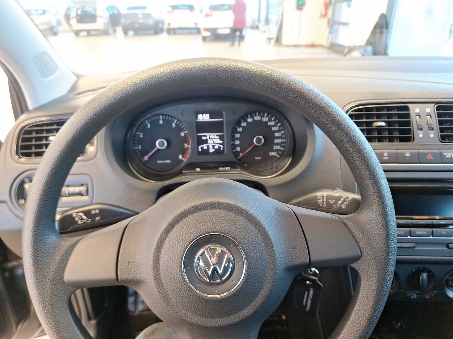 VOLKSWAGEN Polo 2011