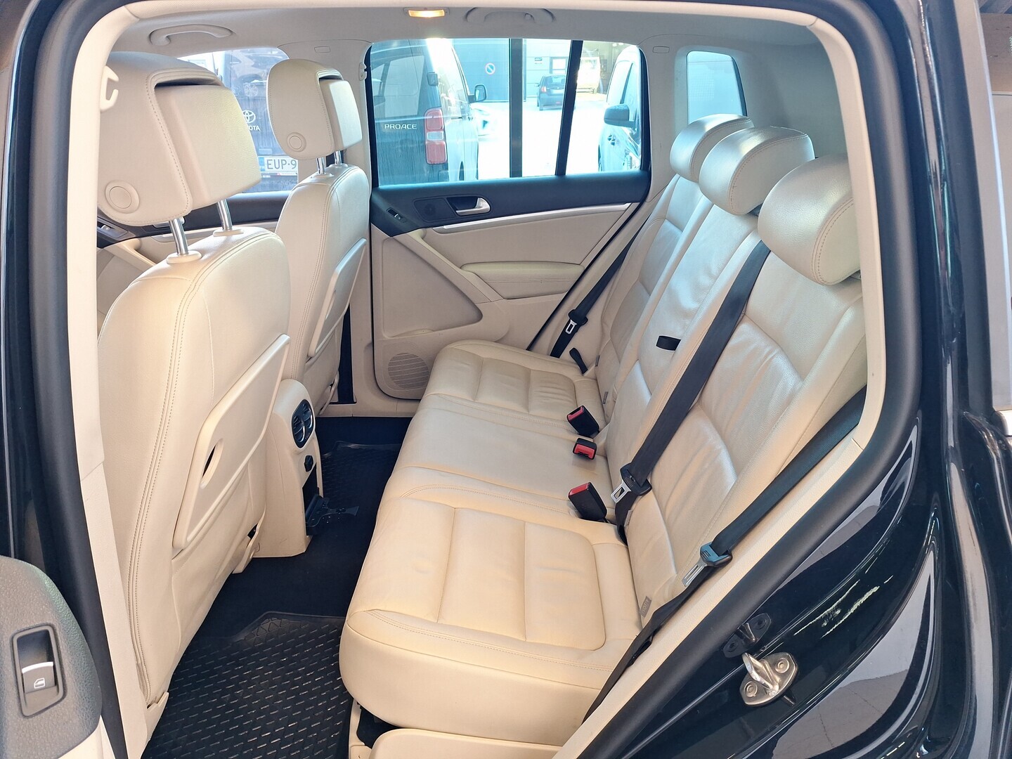 VOLKSWAGEN Tiguan 2014