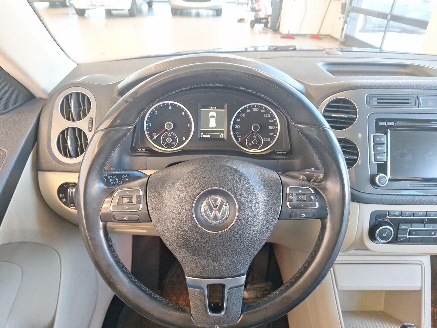 VOLKSWAGEN Tiguan 2014