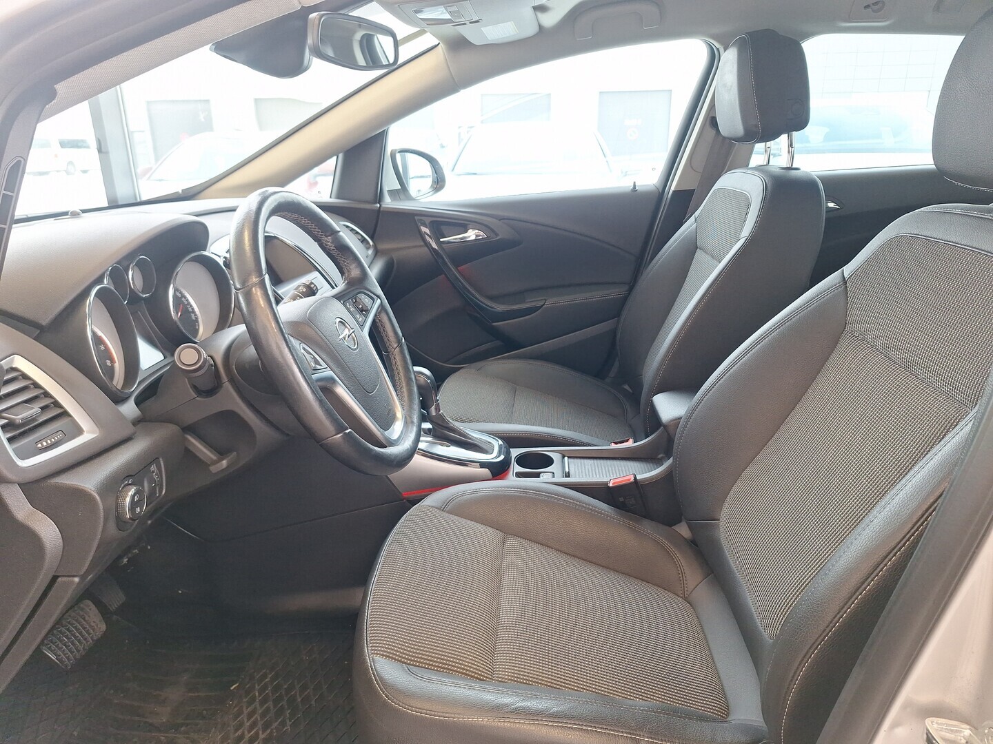 OPEL Astra 2014
