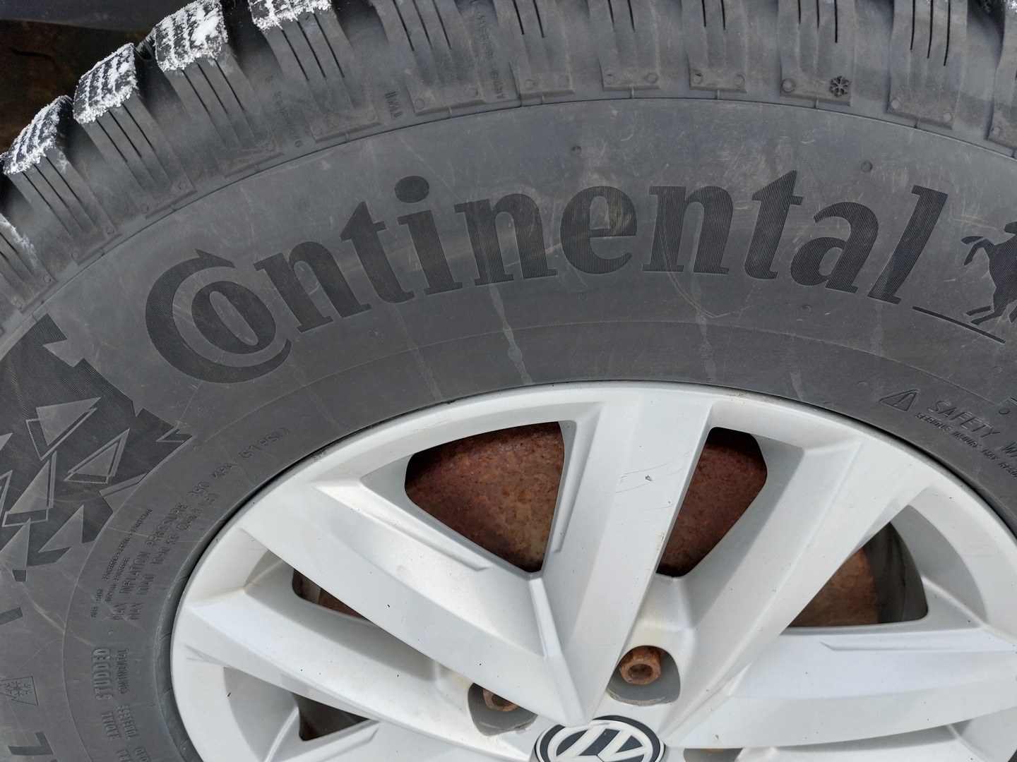 VOLKSWAGEN Amarok 2015