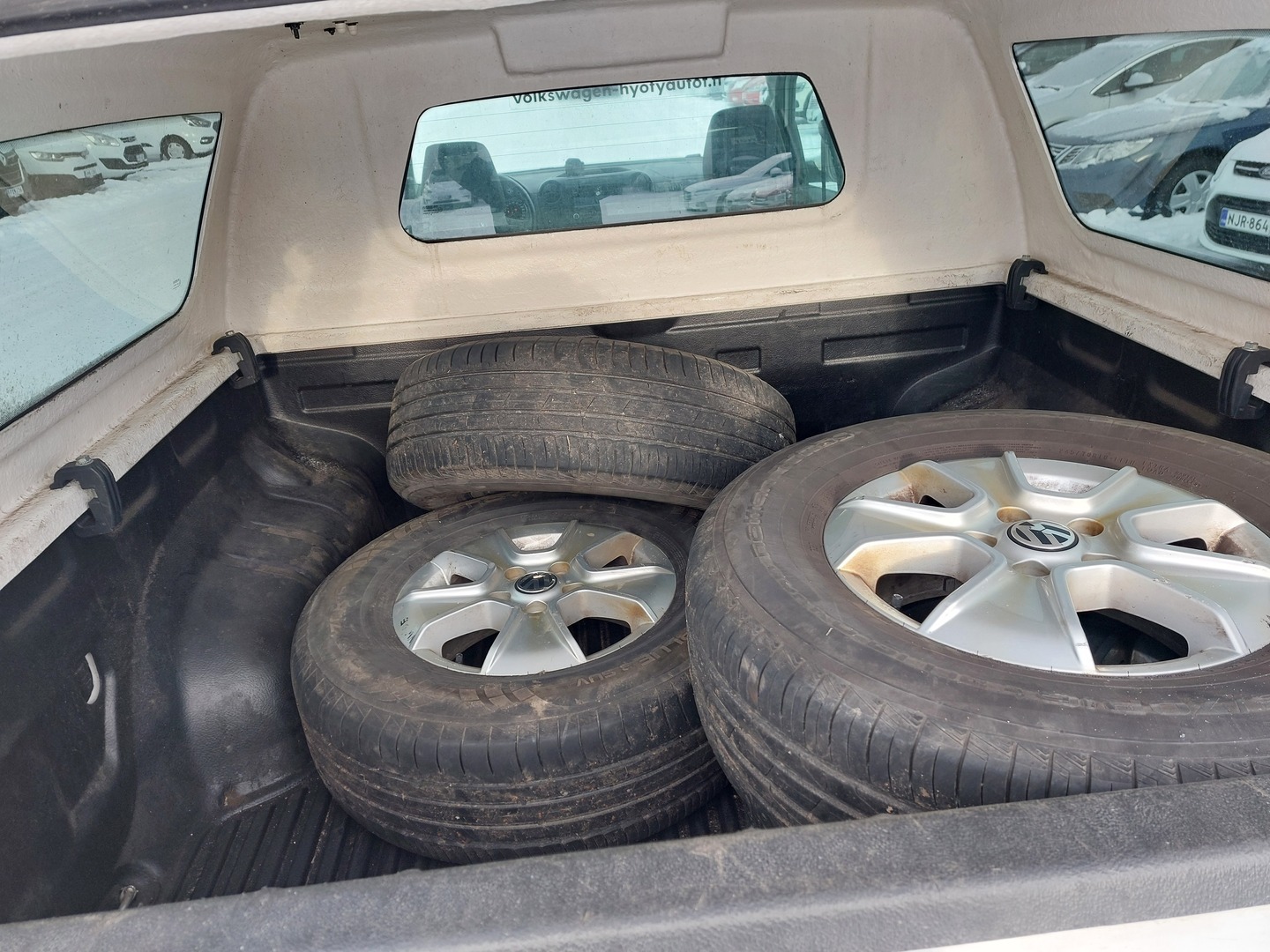 VOLKSWAGEN Amarok 2015