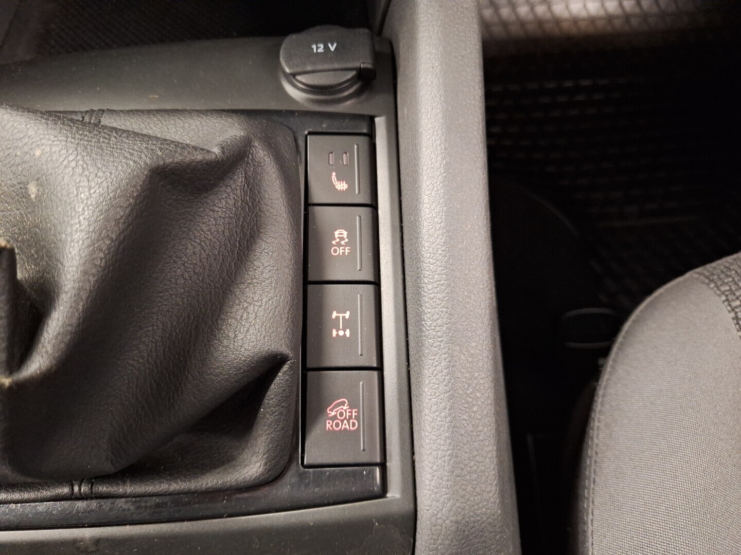 VOLKSWAGEN Amarok 2015
