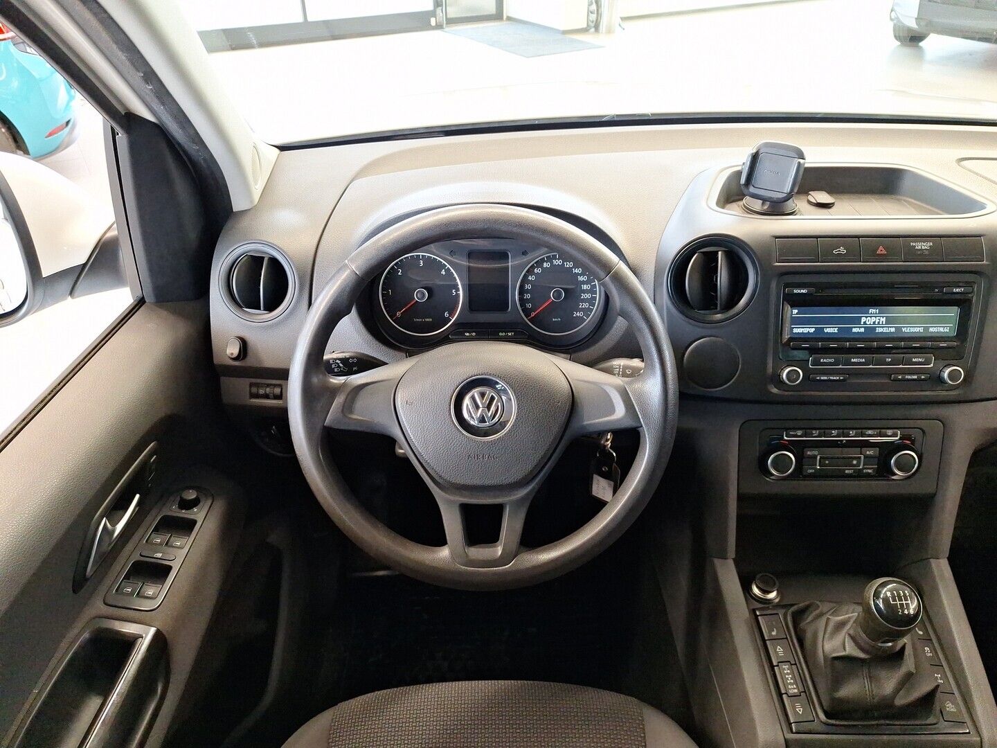 VOLKSWAGEN Amarok 2015