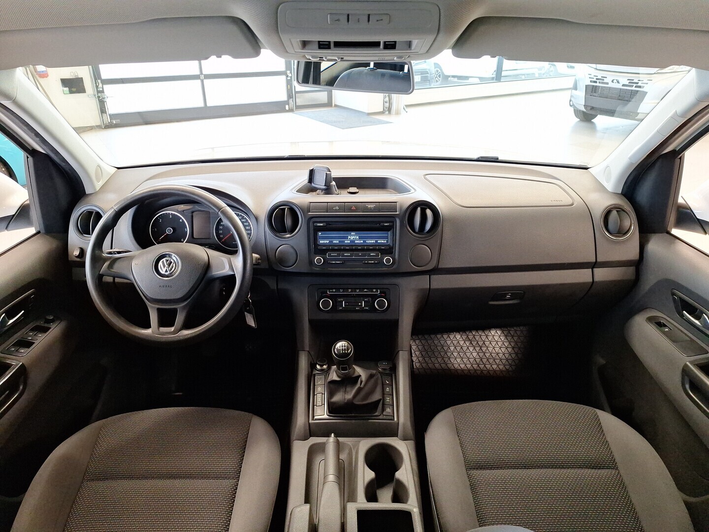 VOLKSWAGEN Amarok 2015